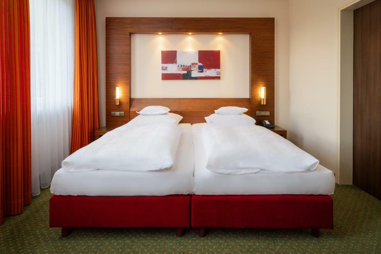 Parkhotel Am Taunus Oberursel Εξωτερικό φωτογραφία